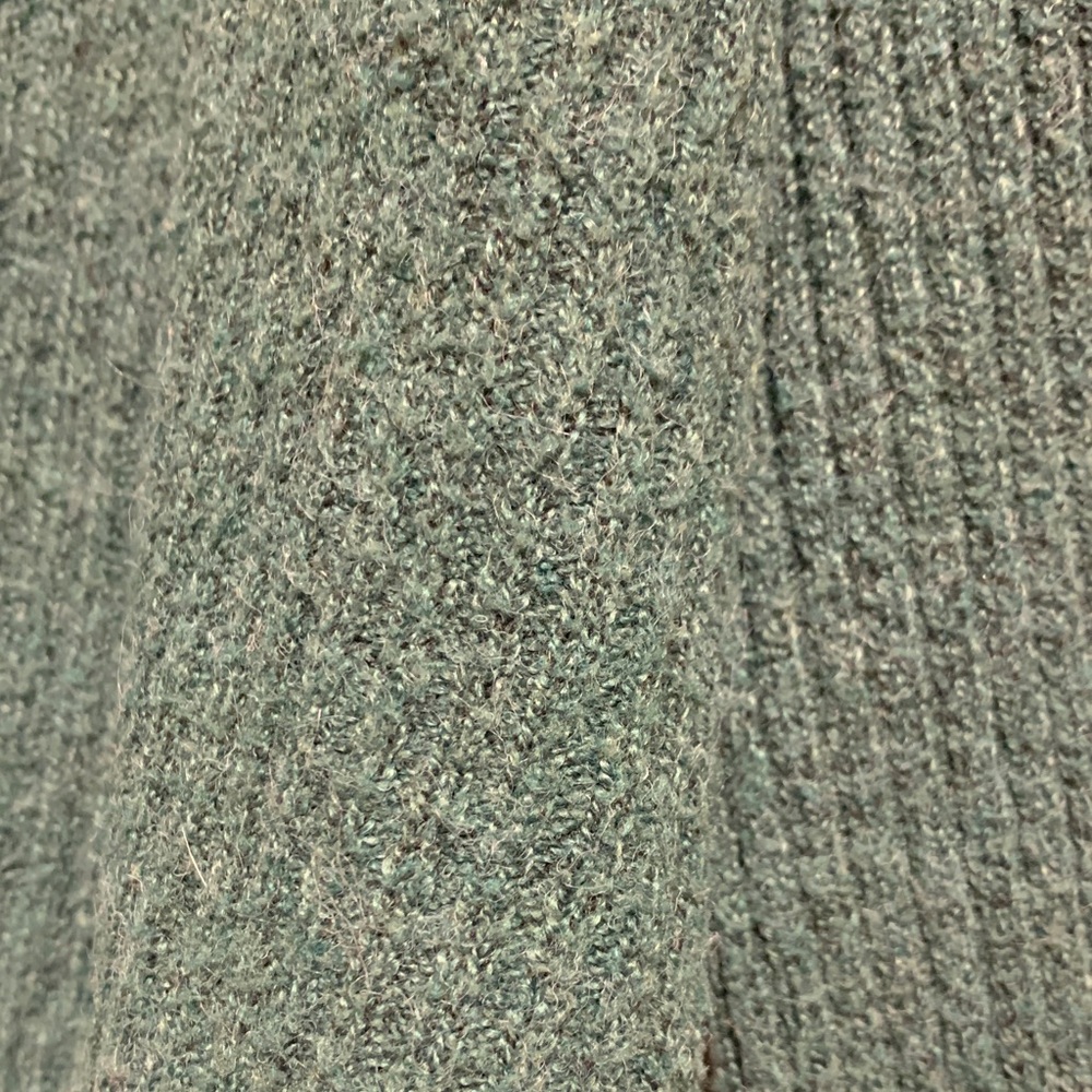 Market & Spruce Deep Green Ribbed Crewneck Sweater - Picture 3 of 6